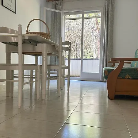 Cami 51 Apartment *